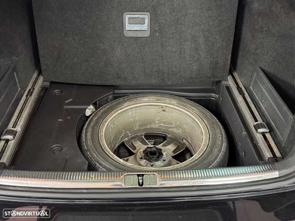 VW Passat Variant 2.0 TDI Highline - 14