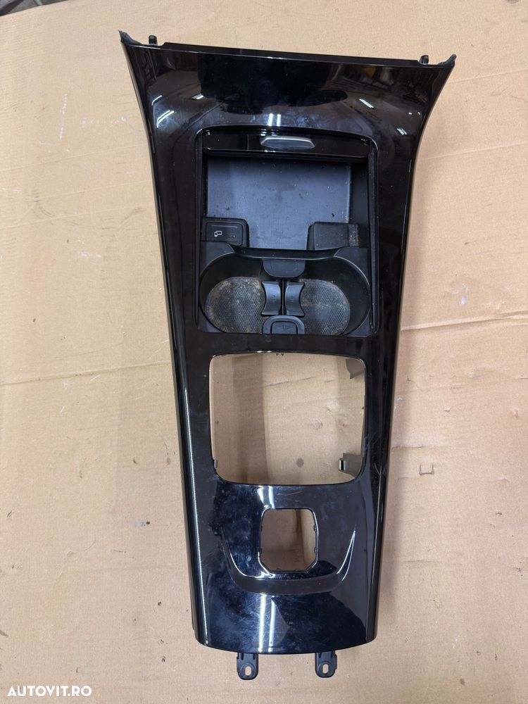 Consola centrala MERCEDES A-class W177, CLA C118, X118 an 2020 cod A1776801201 - 2