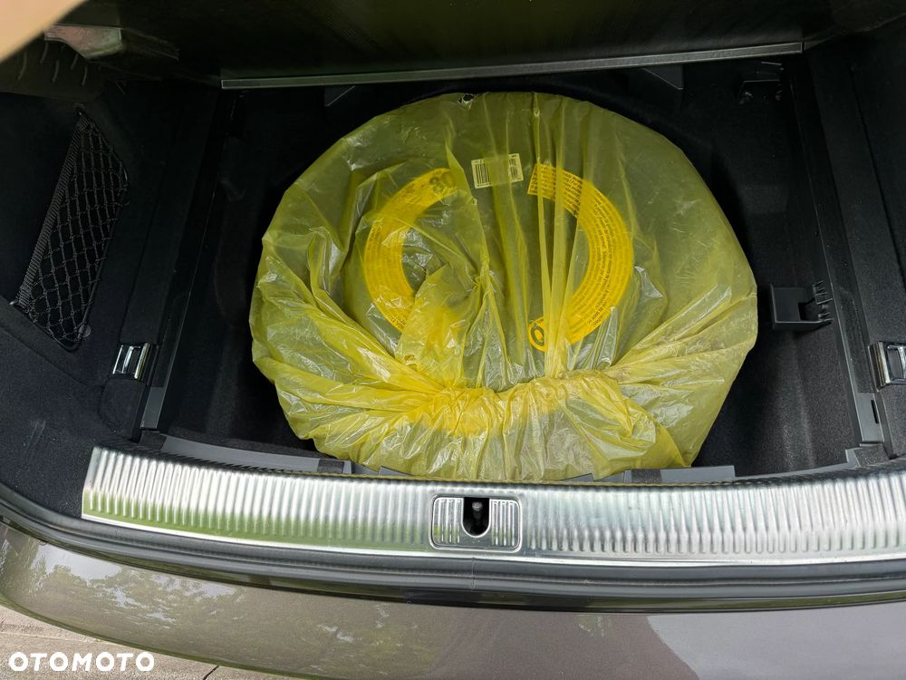 Audi A4 Avant 2.0 TDI DPF Ambiente - 19