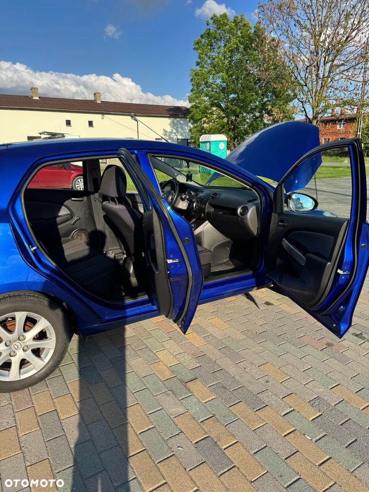 Mazda 2 - 8