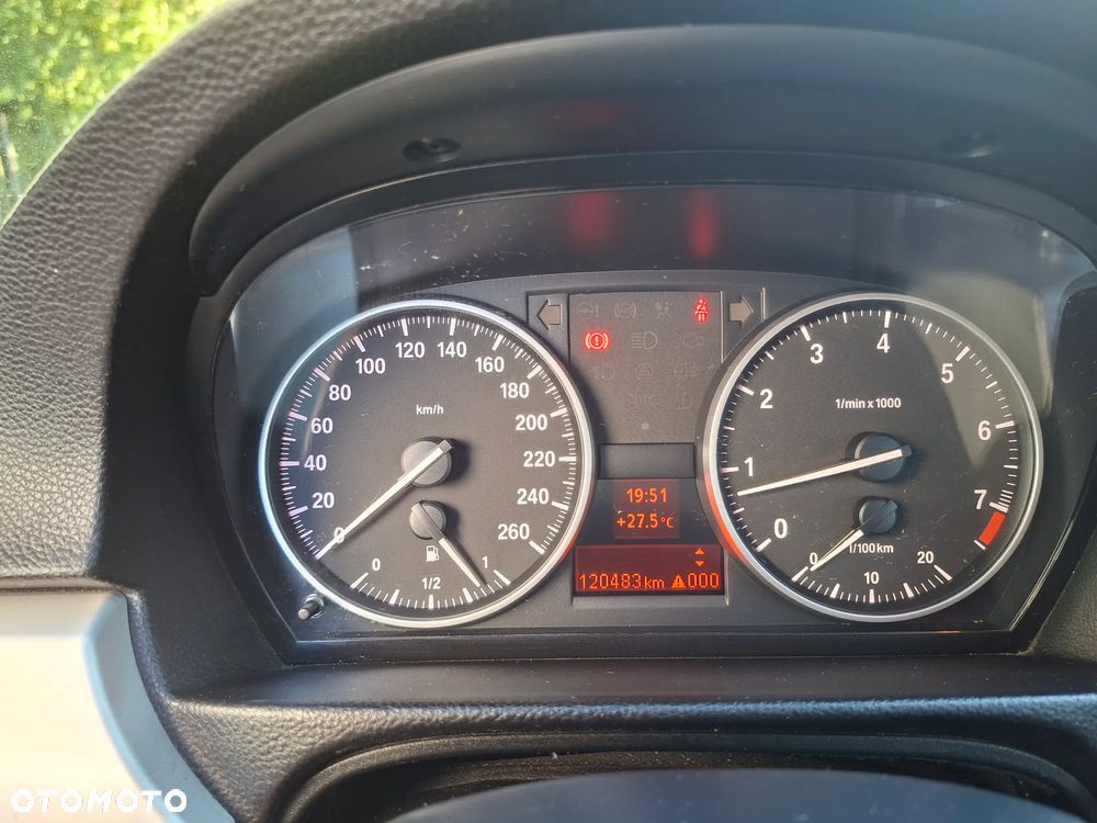 BMW Seria 3 320i - 17