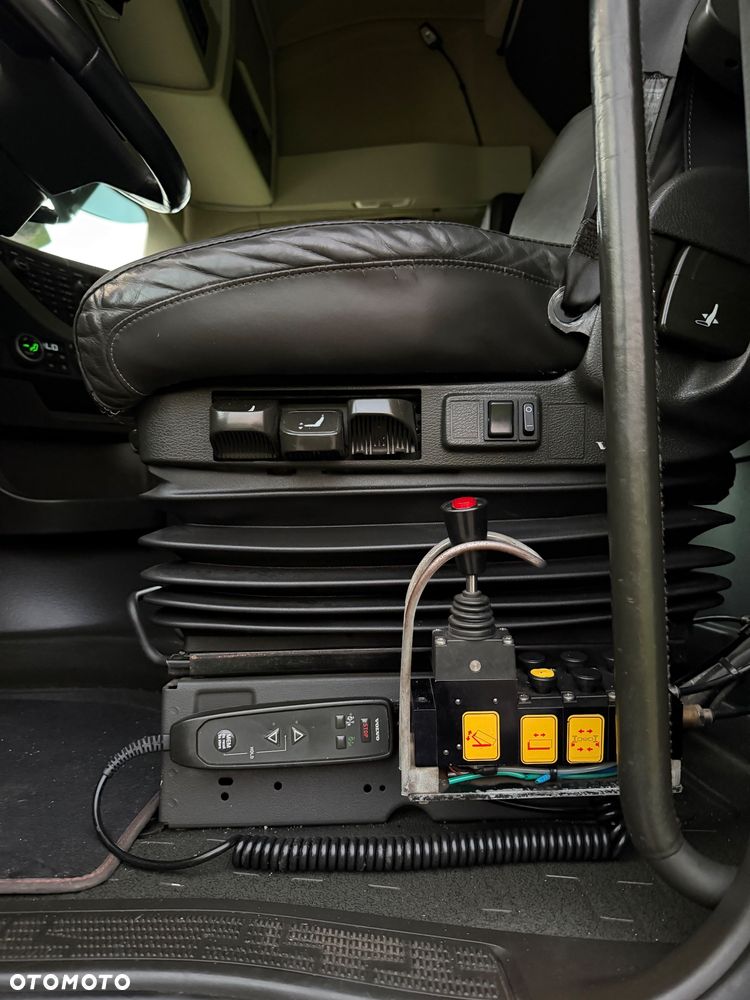 Volvo FH 500 KM FUL OPCJA HAKOWIEC HYWA 6X2 SKÓRA PERFEKCYJNY Z NIEMIEC - 23