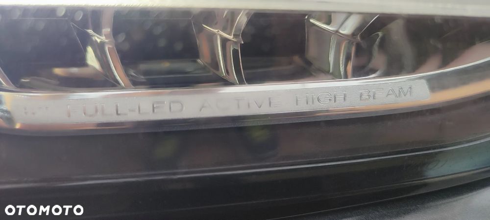 Volvo S90 D4 SCR Momentum Pro - 8
