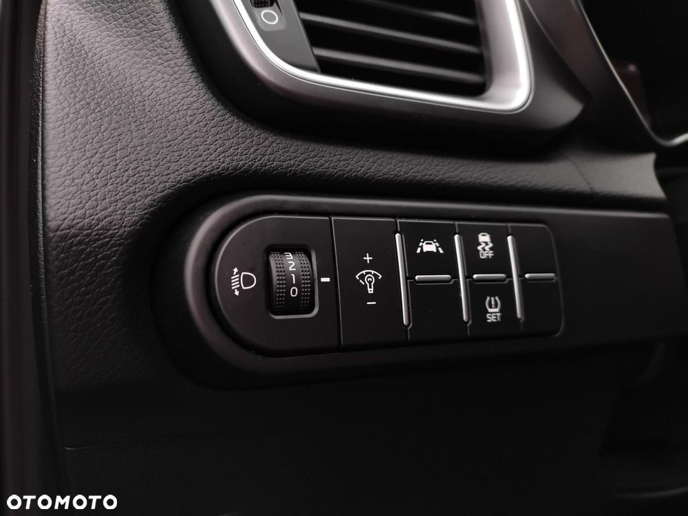 Kia XCeed 1.5 T-GDI M - 23