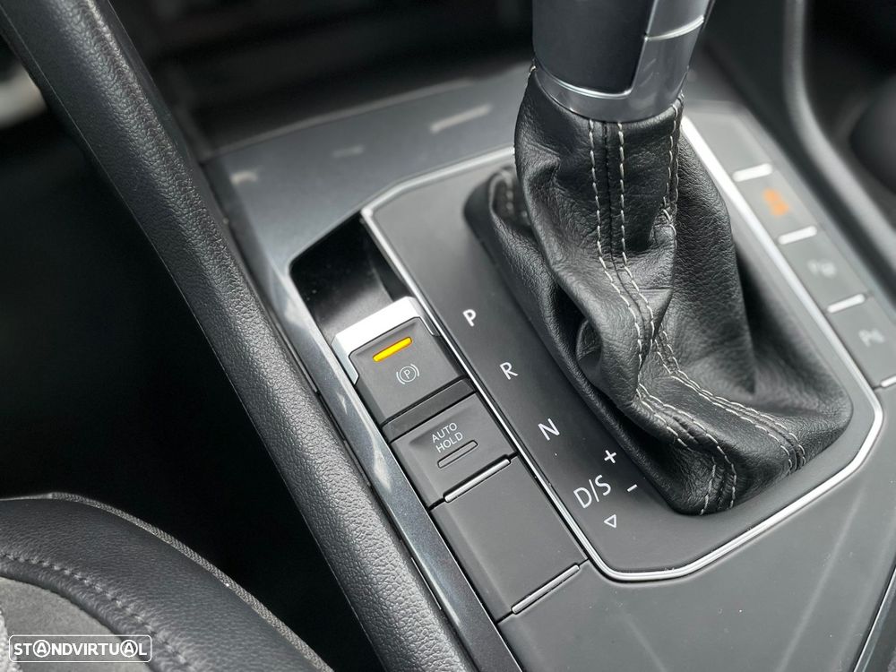 VW Tiguan 2.0 TDI R-Line DSG - 38