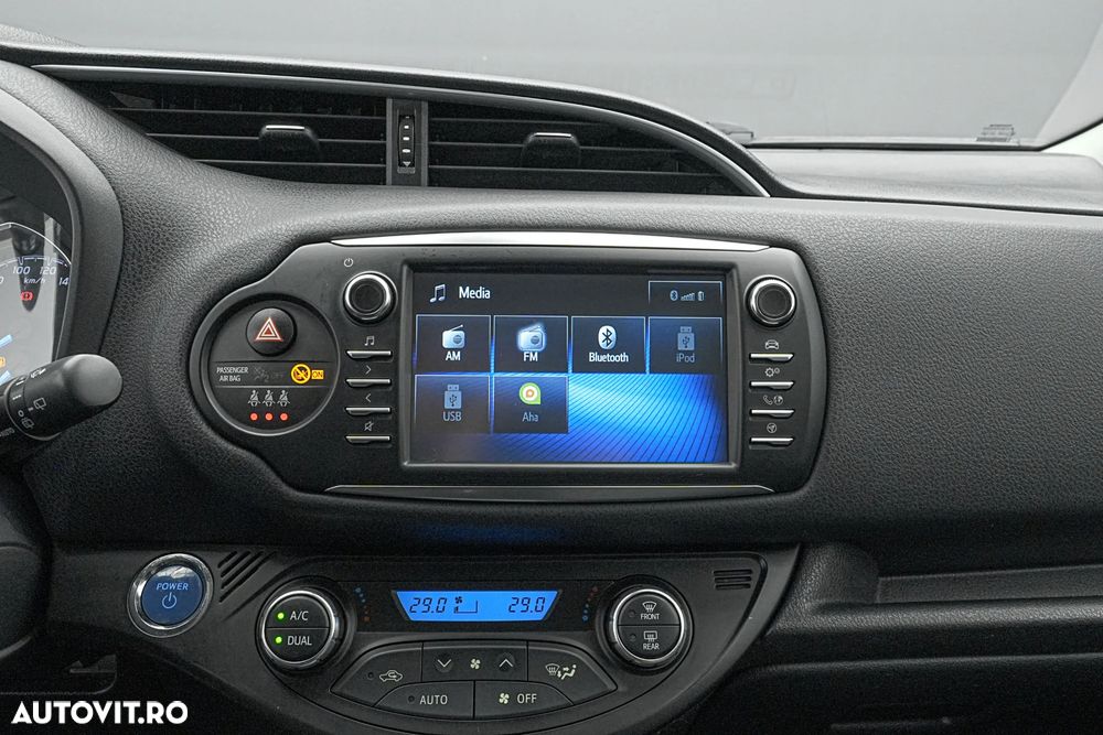 Toyota Yaris 1.5 VVT-i HSD Dynamic - 22