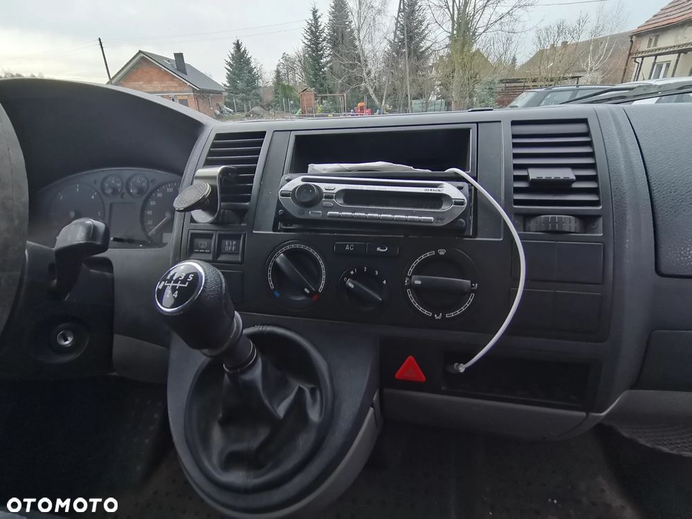 Volkswagen TRANSPORTER T5 - 10