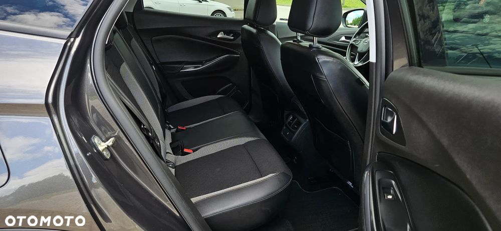 Opel Grandland X 1.2 Start/Stop Business INNOVATION - 10