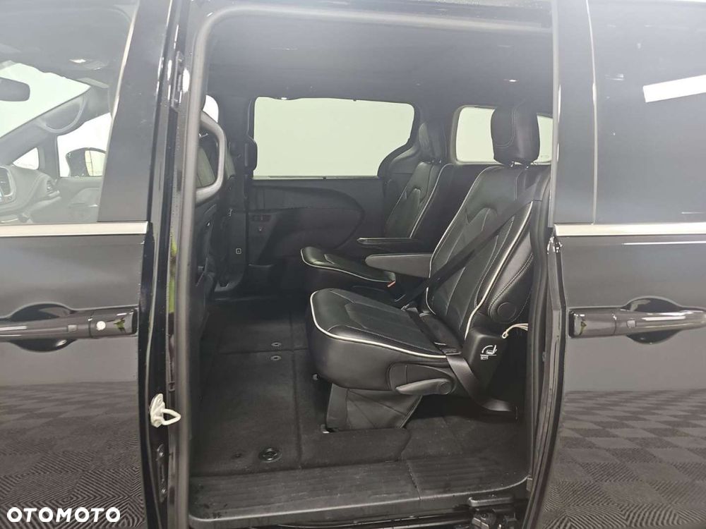 Chrysler Pacifica - 14