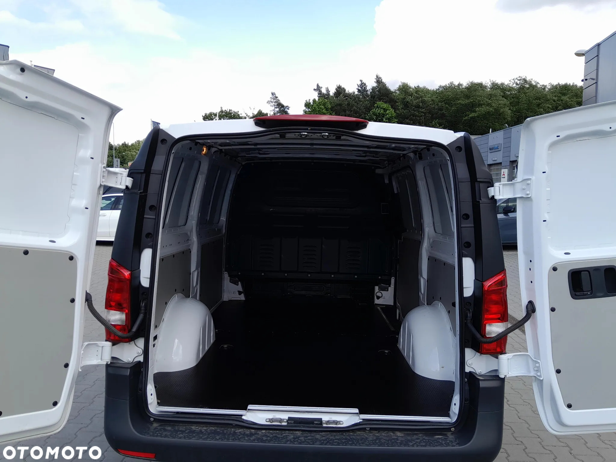 Mercedes-Benz Vito - 15