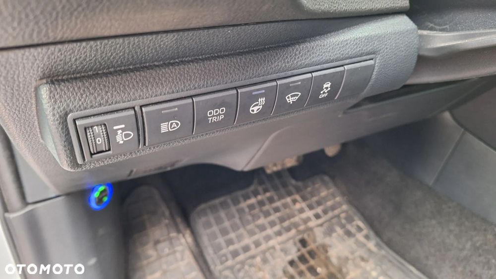 Toyota Corolla 1.8 Hybrid Comfort - 19