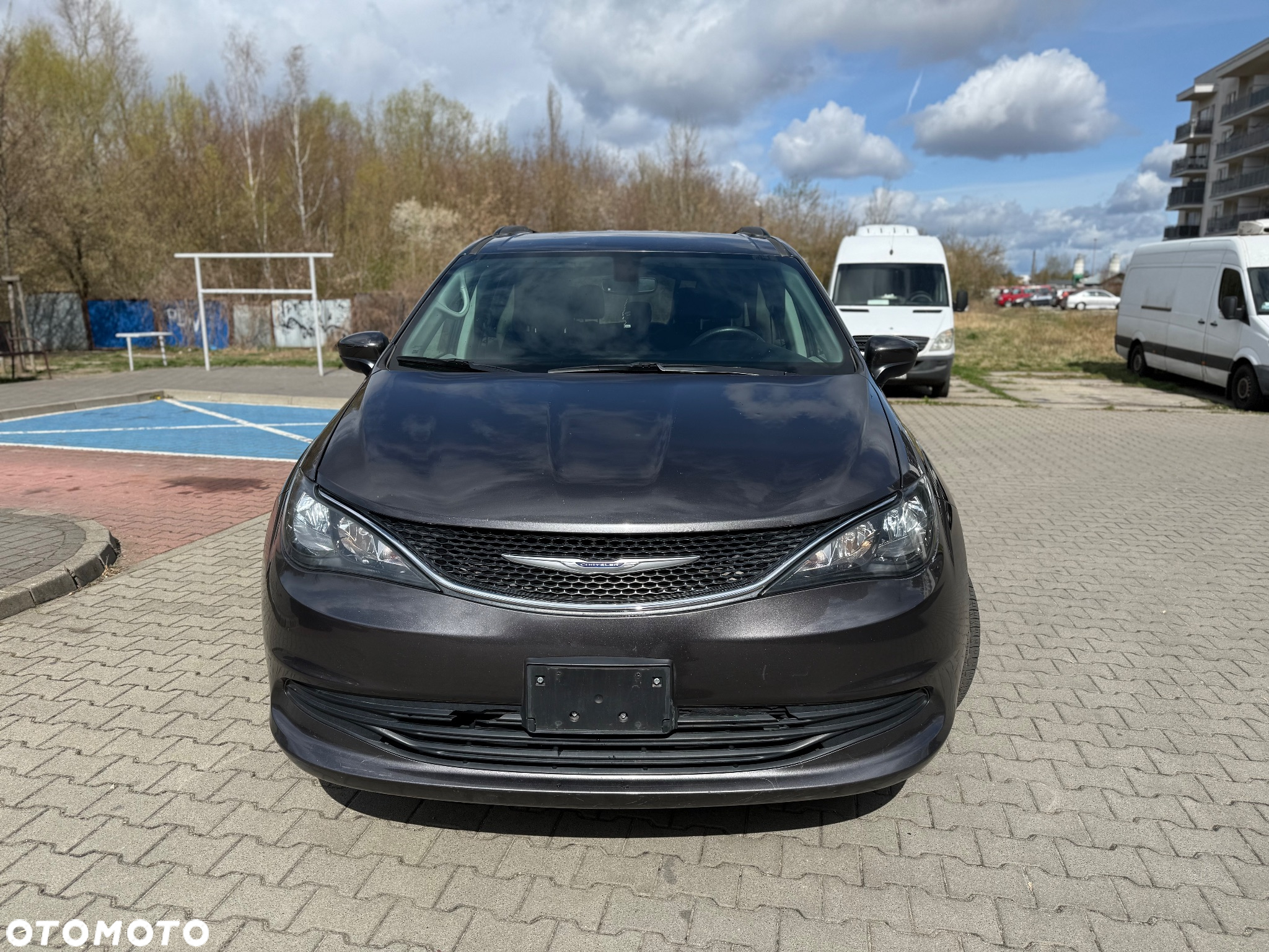 Chrysler Pacifica - 2