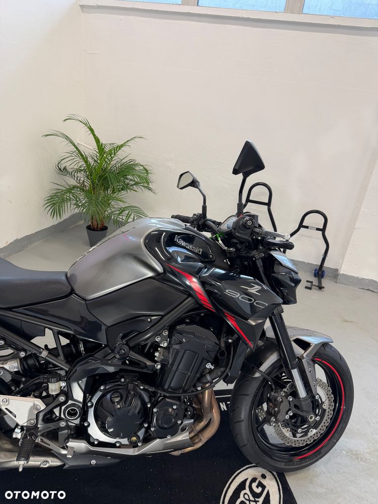Kawasaki Z 900 - 5