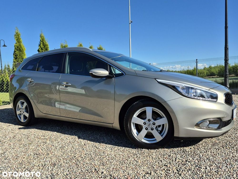 Kia Ceed - 22