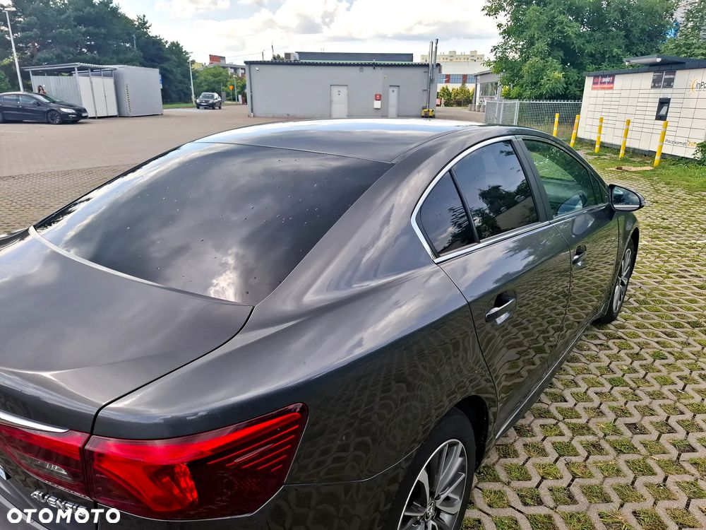Toyota Avensis - 6
