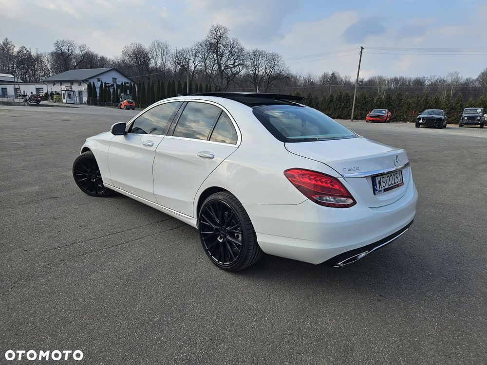 Mercedes-Benz Klasa C 300 7G-TRONIC - 3