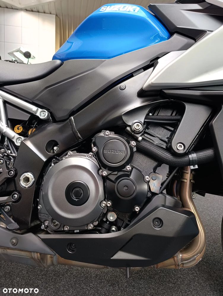 Suzuki GSX 1000 - 9