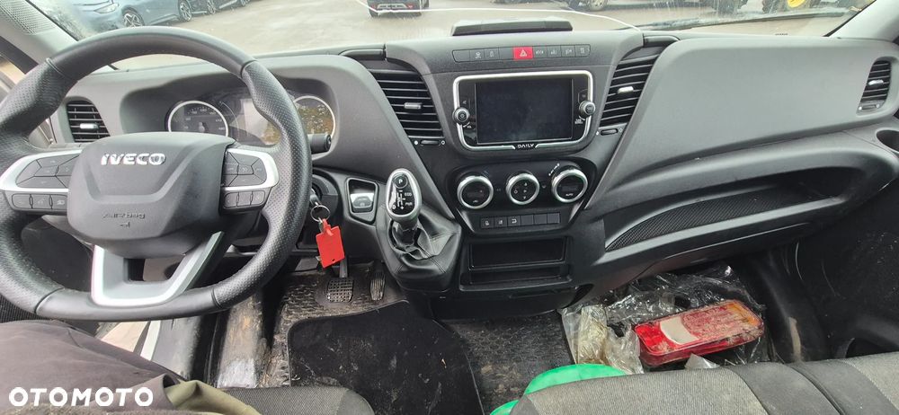 Iveco DAILY VI 35S14N - 32