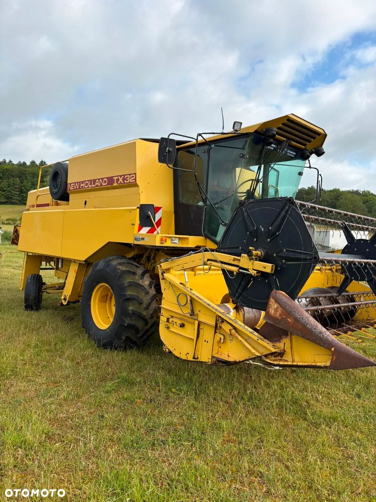 New Holland TX 32 - 2