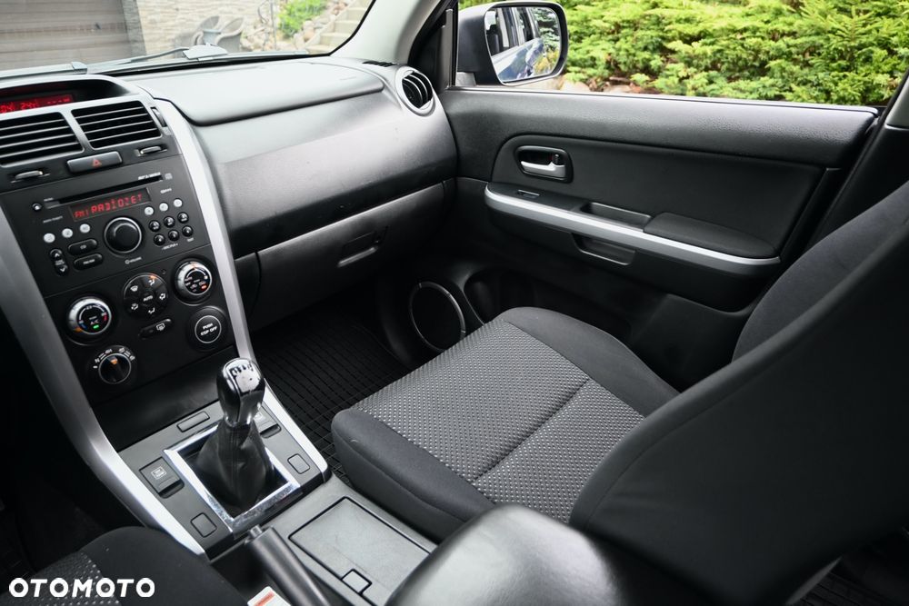 Suzuki Grand Vitara 1.9 DDiS - 19