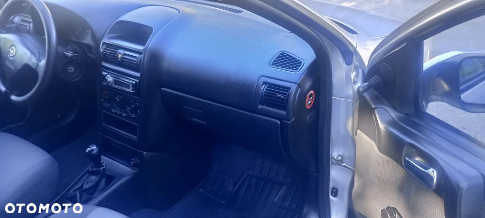 Opel Astra 1.4 - 6