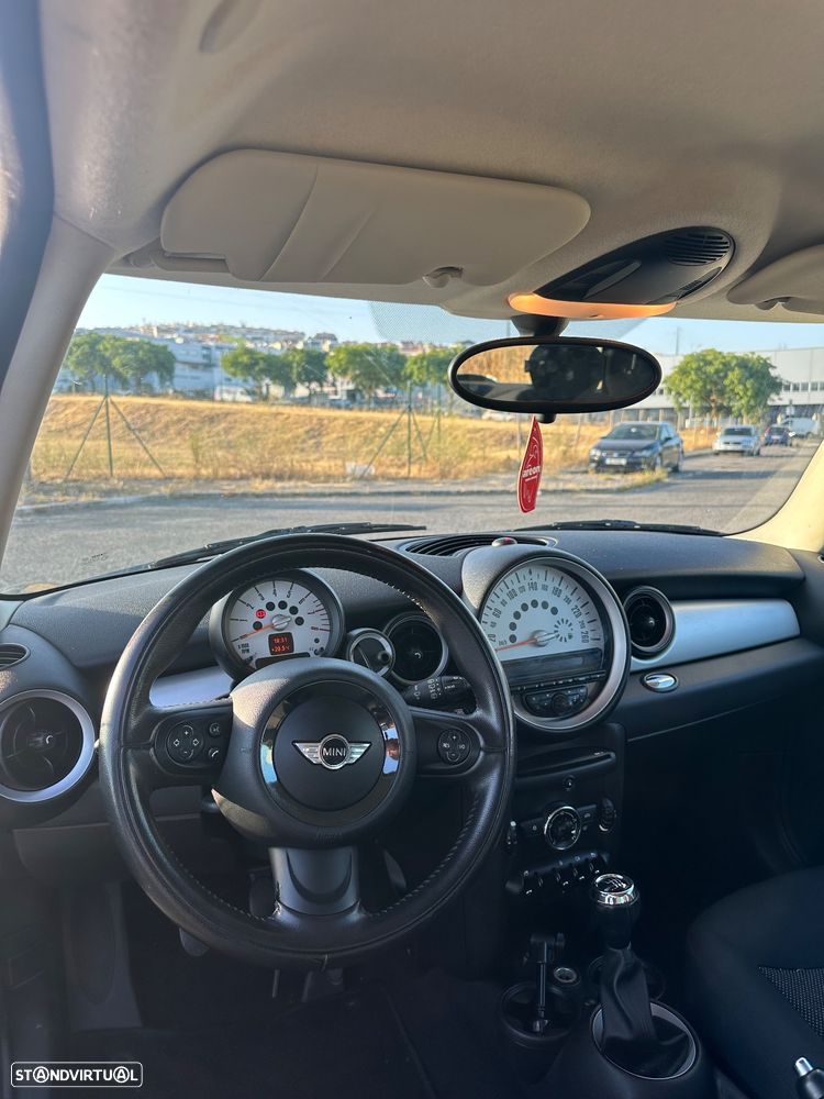 MINI 3 Portas One - 6
