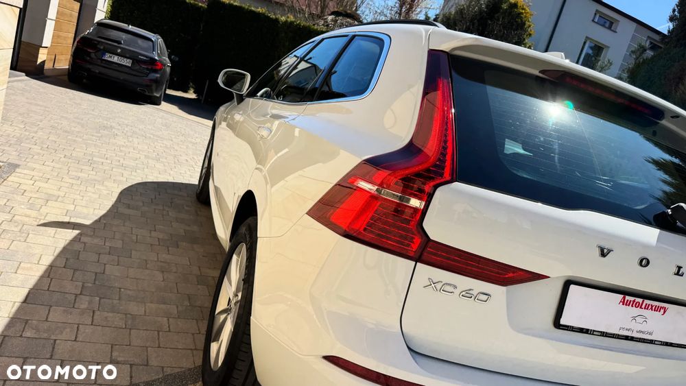 Volvo XC 60 B4 D Geartronic Momentum Pro - 8