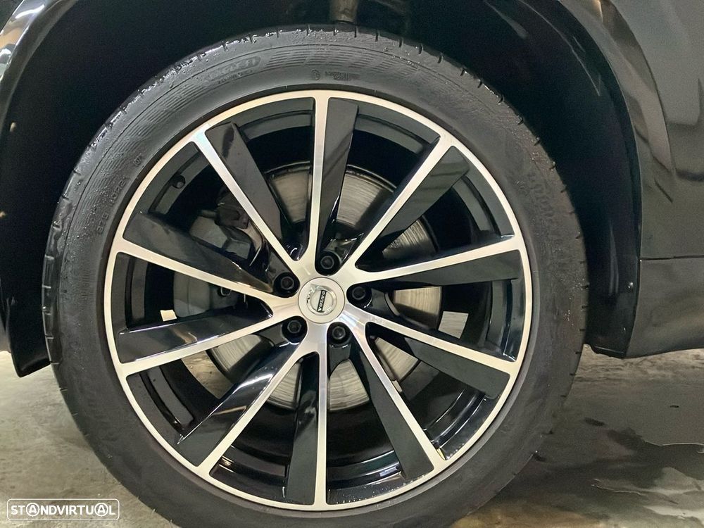 Volvo XC 90 - 9