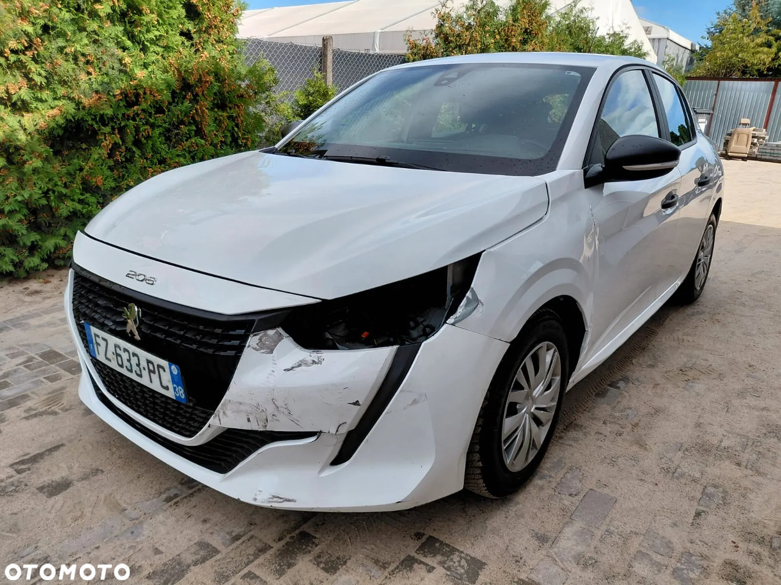 Peugeot 208 - 11