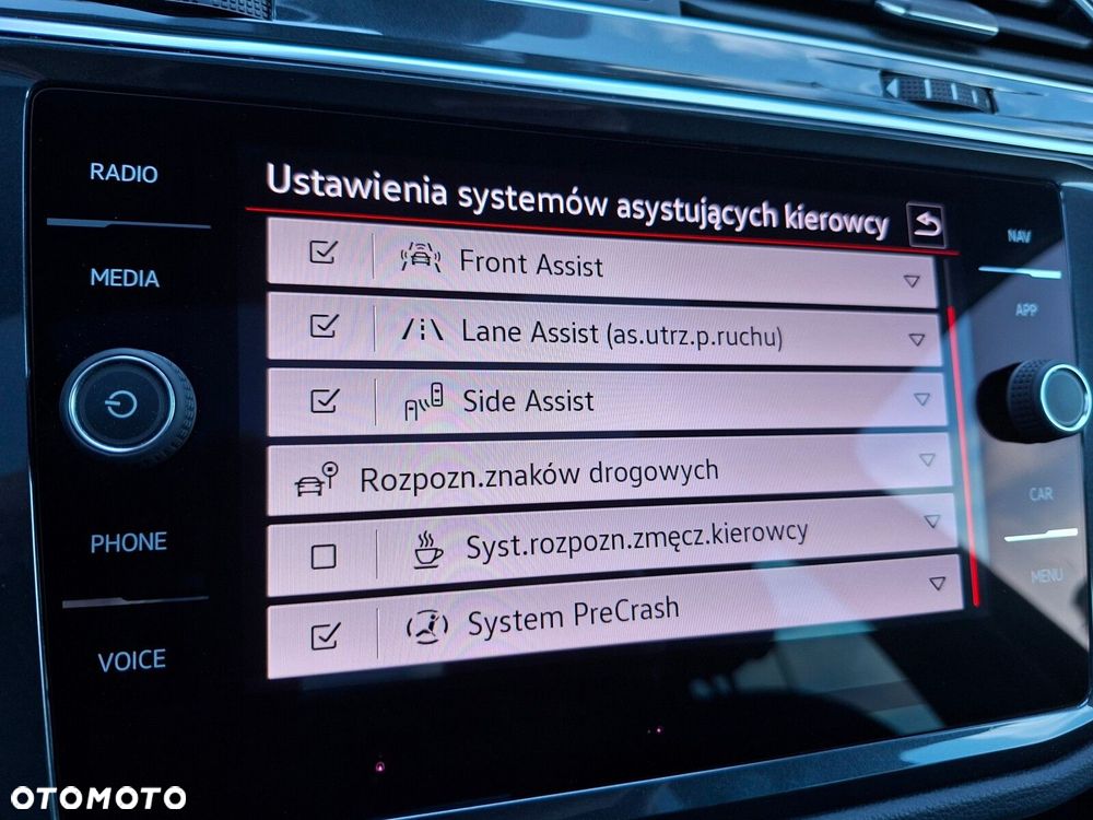 Volkswagen Tiguan - 28