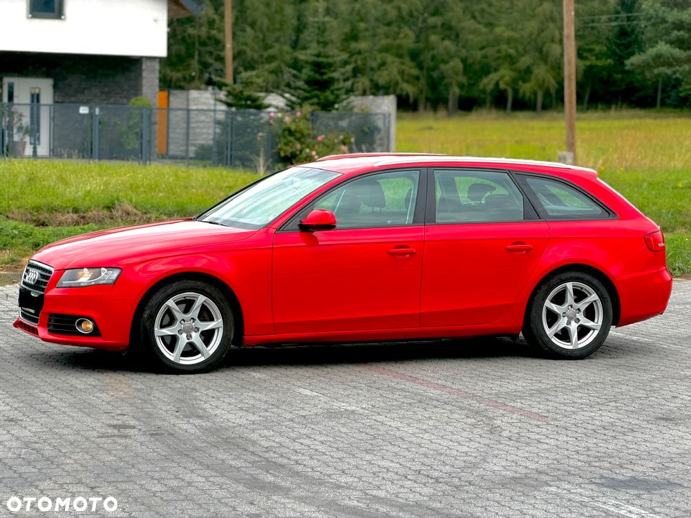 Audi A4 2010 photo 4