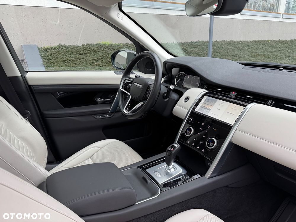 Land Rover Discovery Sport - 13