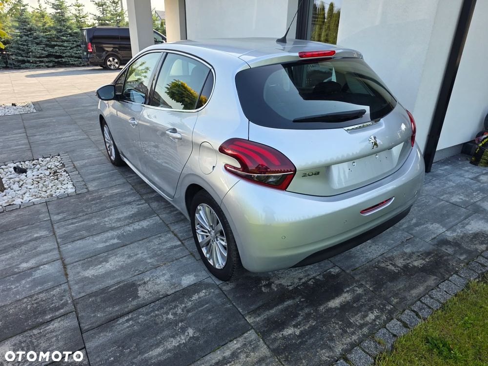 Peugeot 208 PureTech 110 Stop & Start EAT6 Allure - 2