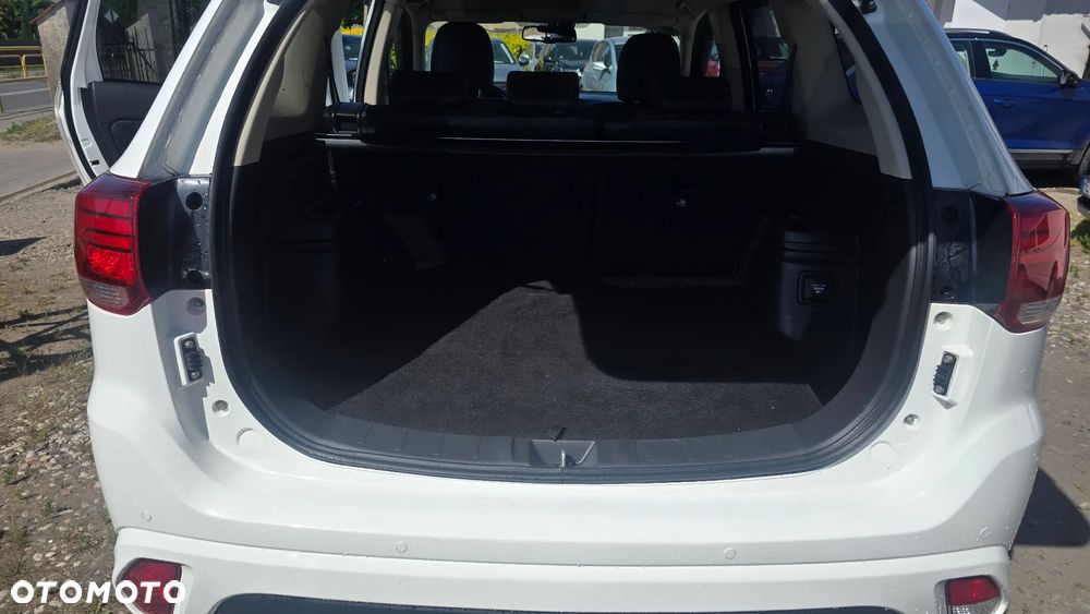 Mitsubishi Outlander 2.0 4WD - 15