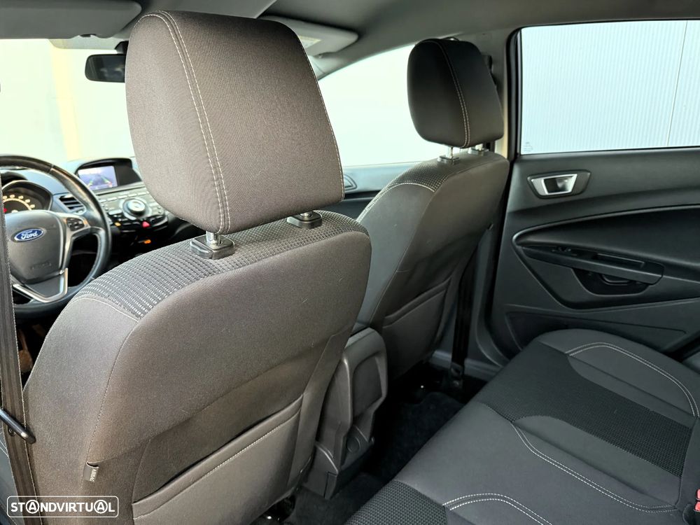 Ford Fiesta 1.5 TDCi Titanium - 26