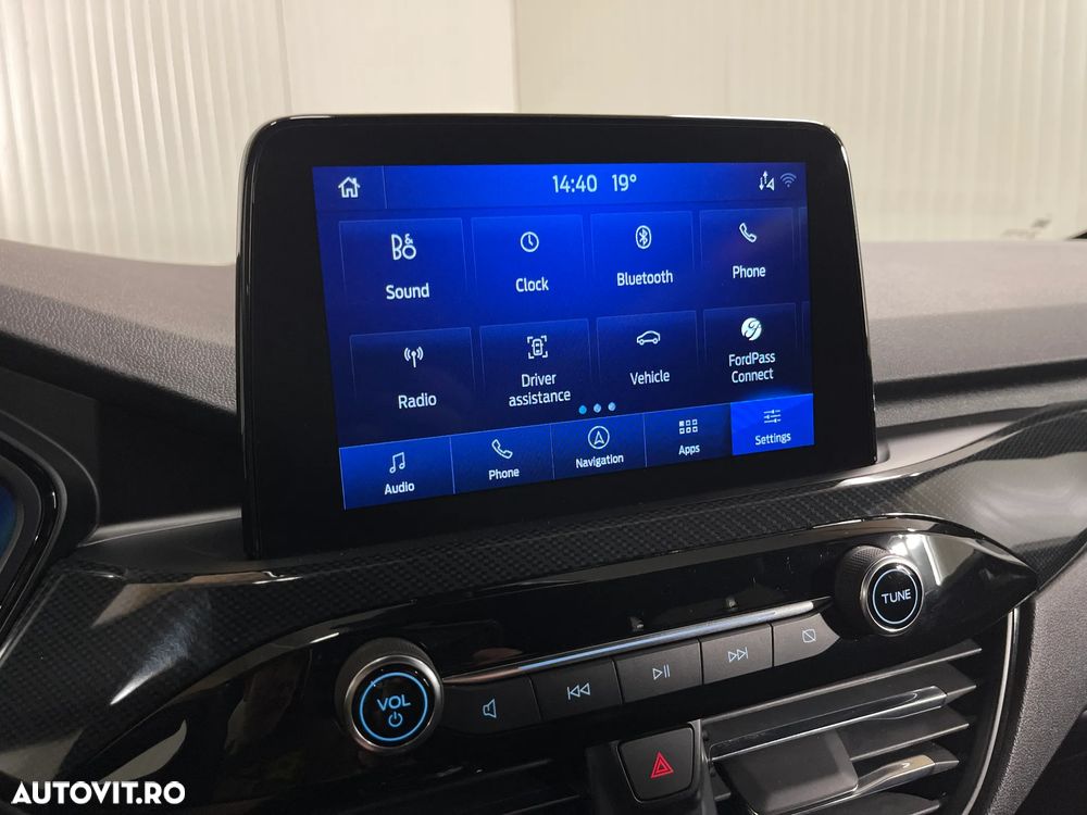 Ford Kuga 2.5 Duratec FHEV 4x4 ST-LINE - 16