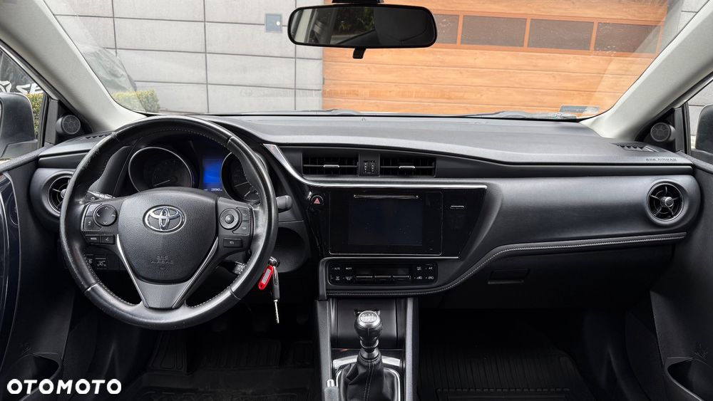 Toyota Auris - 8