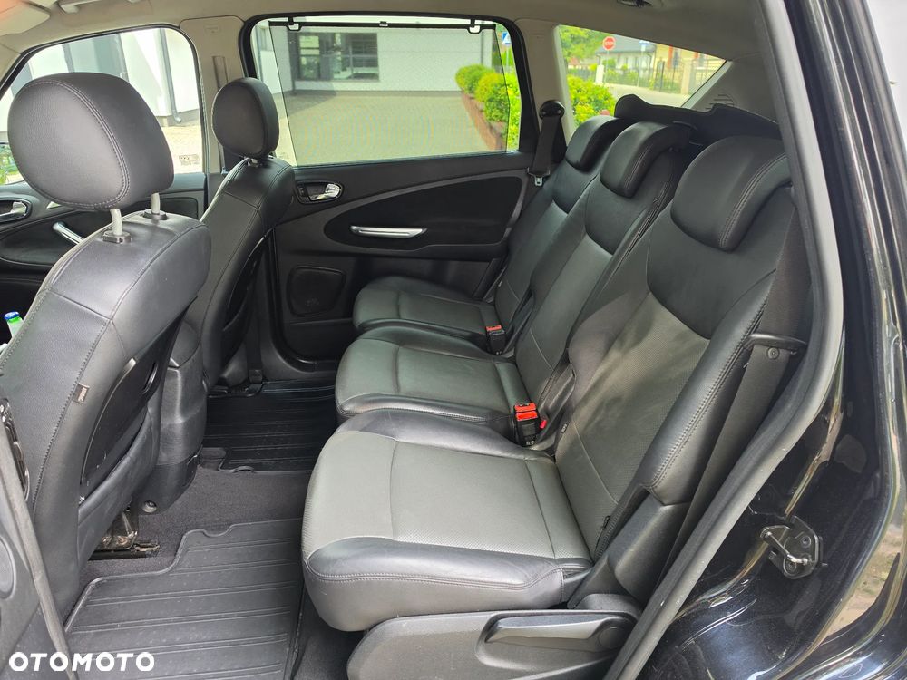 Ford S-Max - 7
