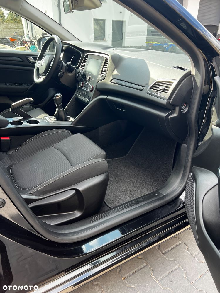 Renault Megane ENERGY TCe 100 INTENS - 23