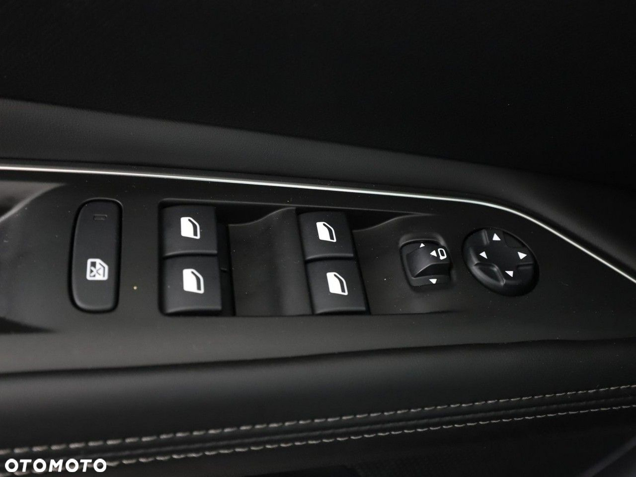 Peugeot 3008 1.2 PureTech Allure S&S - 39