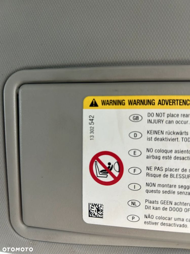 SŁONECZNIK DASZEK PRAWY LEWY 13302542 OPEL ASTRA IV J - 4