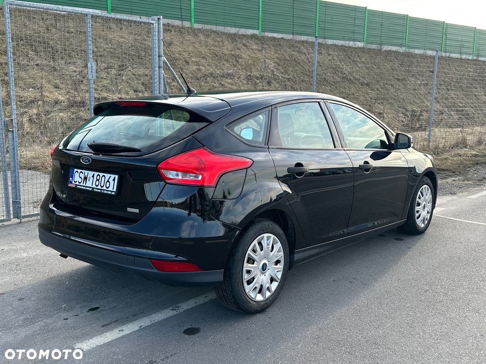 Ford Focus 1.0 EcoBoost Ambiente - 10