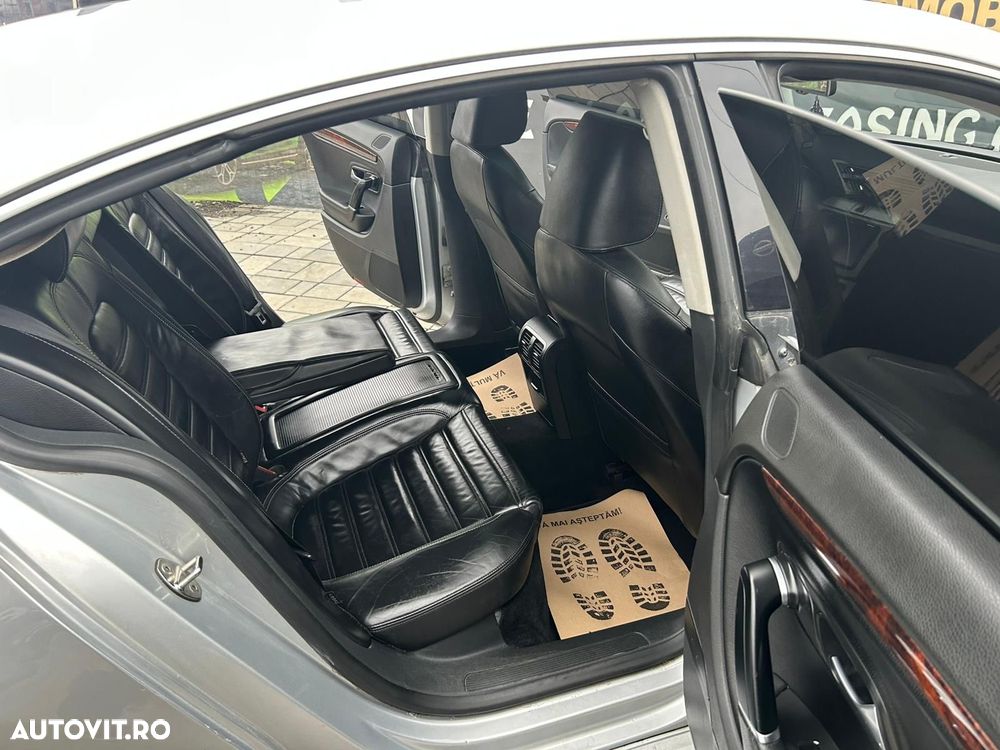 Volkswagen Passat 2.0 FSI Comfortline - 6