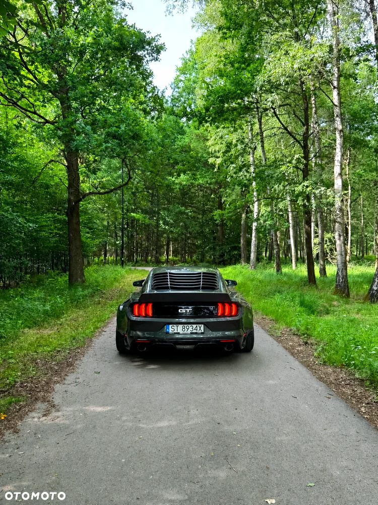 Ford Mustang - 5