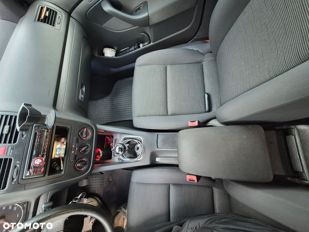 Volkswagen Golf - 12
