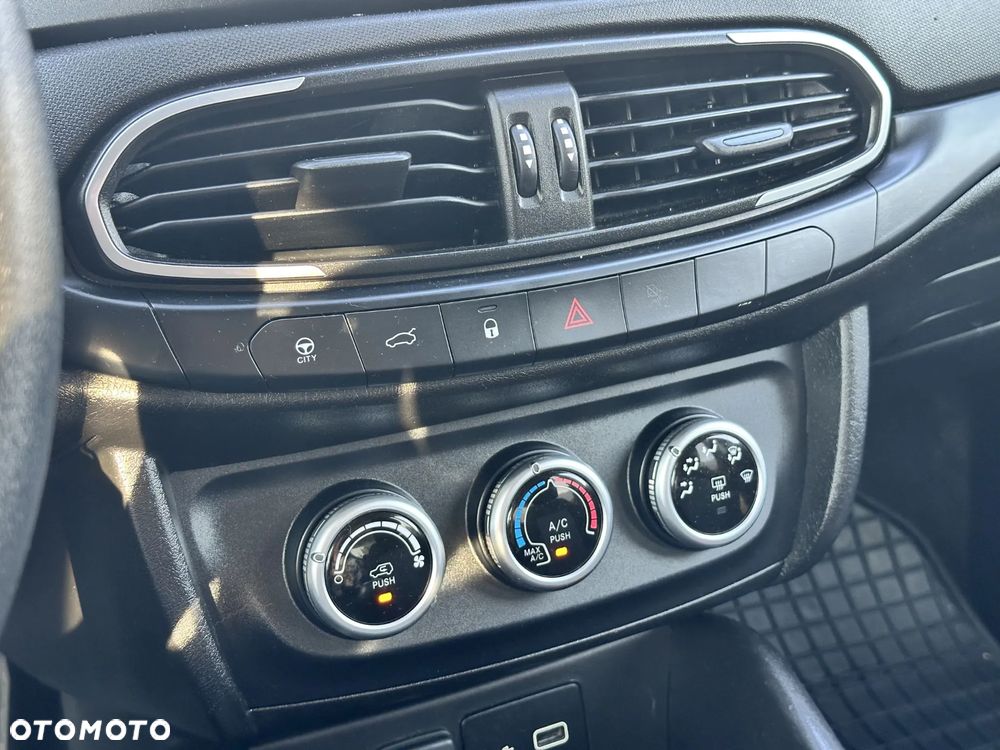 Fiat Tipo 1.4 16v Pop EU6d - 29