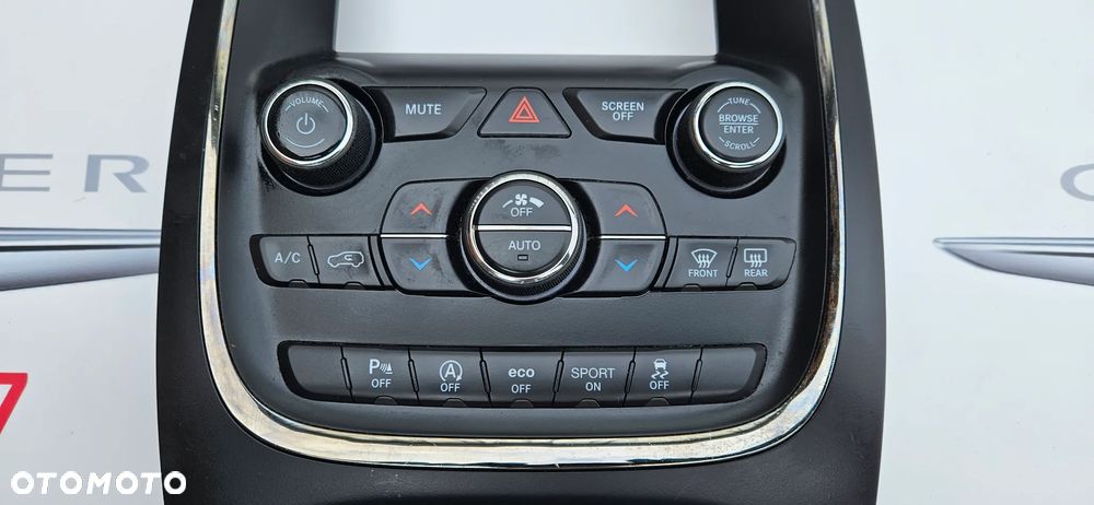 Dodge Durango 2017-2020 Panel klimatyzacji AC Panel sterowania nawiewem P68333643AA Ramka wyświetlacza radia MAŁY WYŚWIETLACZ - 2