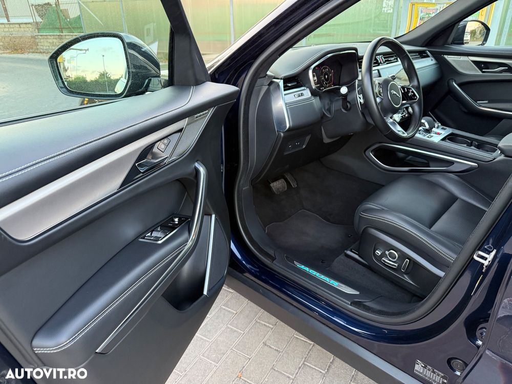 Jaguar F-Pace D200 AWD R-Dynamic HSE - 11