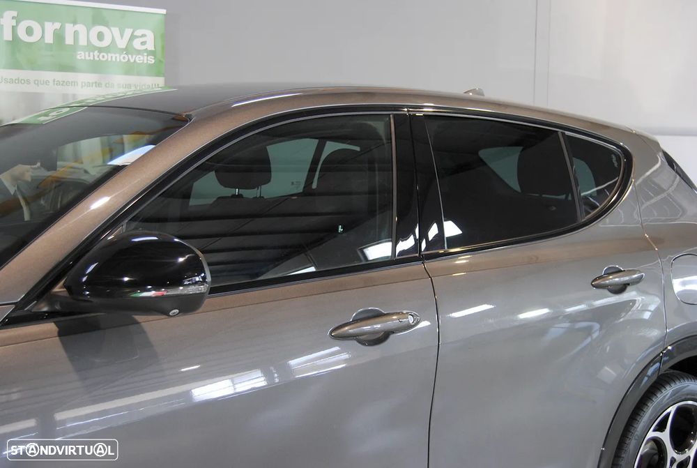 Alfa Romeo Tonale 1.3 Plug-In Hybrid Veloce e-AWD - 12