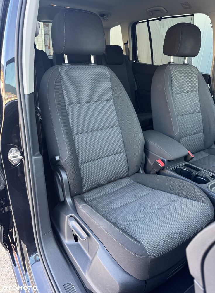 Volkswagen Touran - 28